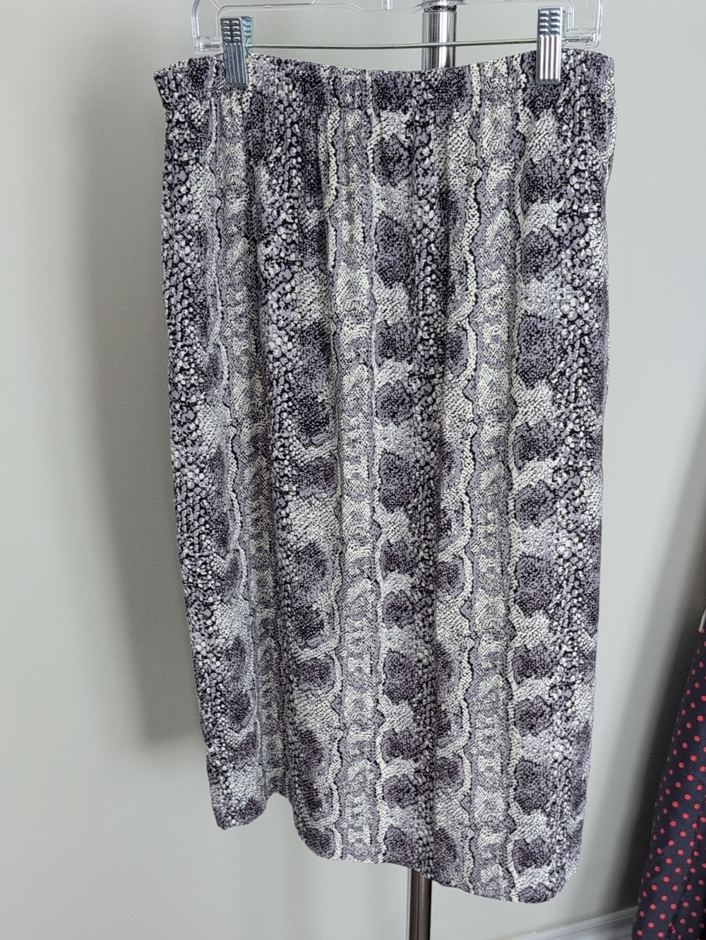 JNeighborhood Black & White Snake-Print Pencil Skirt No Lining
